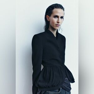 Zara fitted voluminous peplum black blazer sz.XS